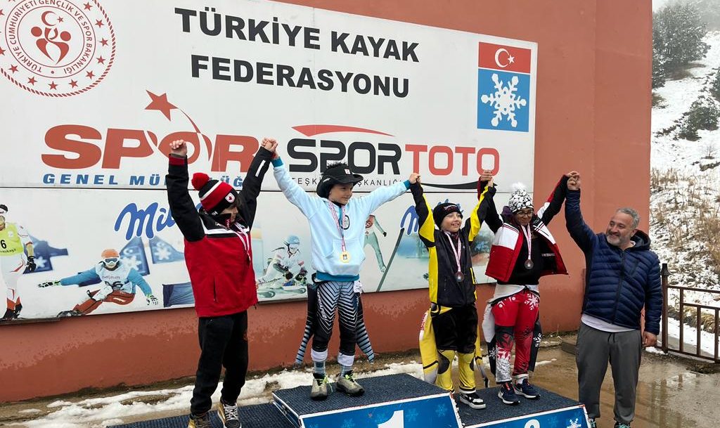 GELECEĞİN ŞAMPİYONLARI PALANDÖKEN'DE BOY GÖSTERDİ