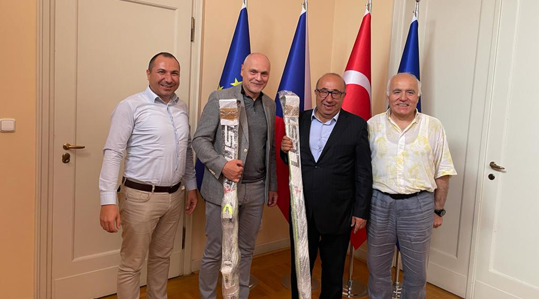 ALİ OTO PAVEL VACEK’İ ZİYARET ETTİ