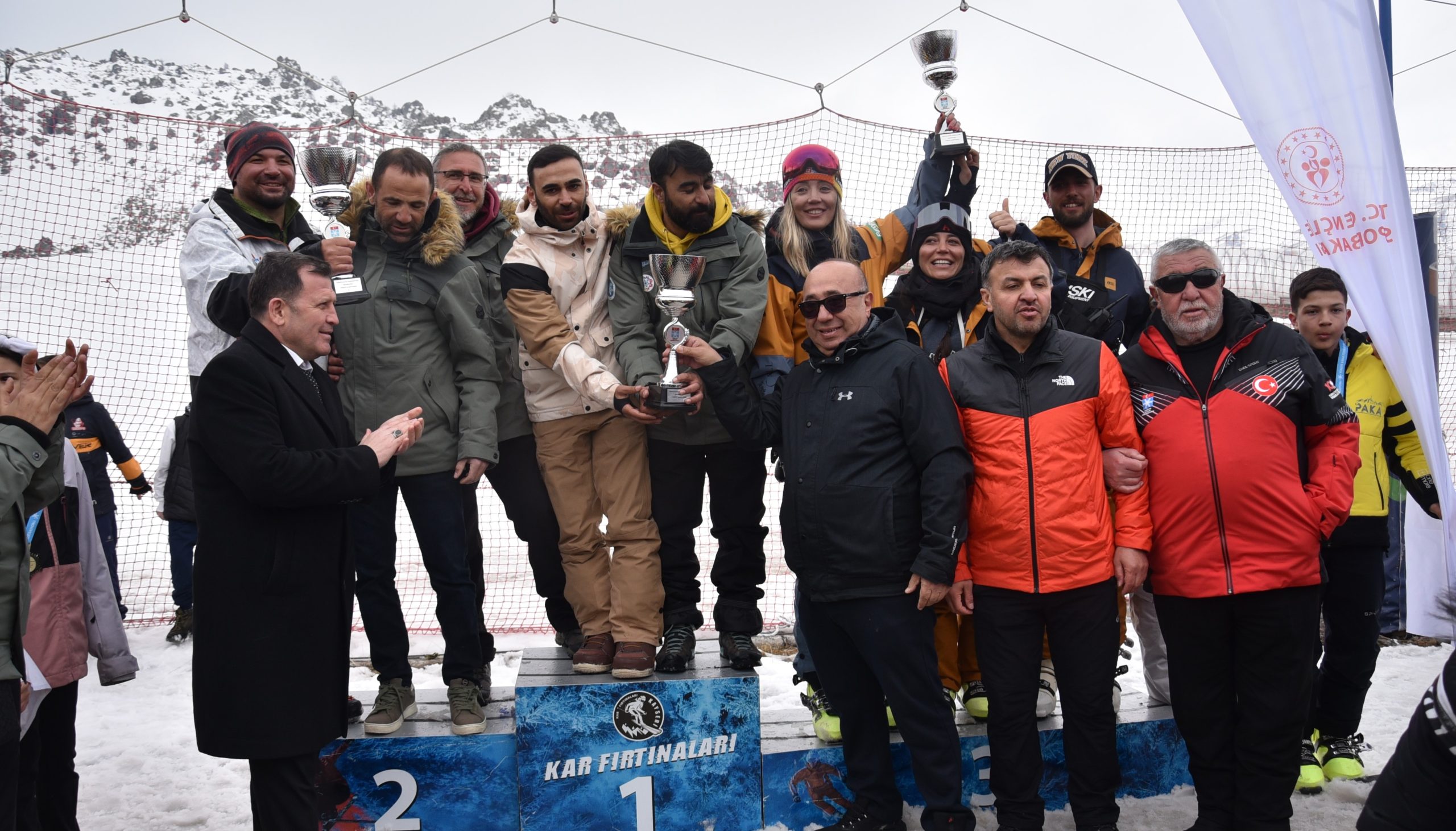 SNOWBOARD’TA TÜRKİYE ŞAMPİYONU KAYSERİ