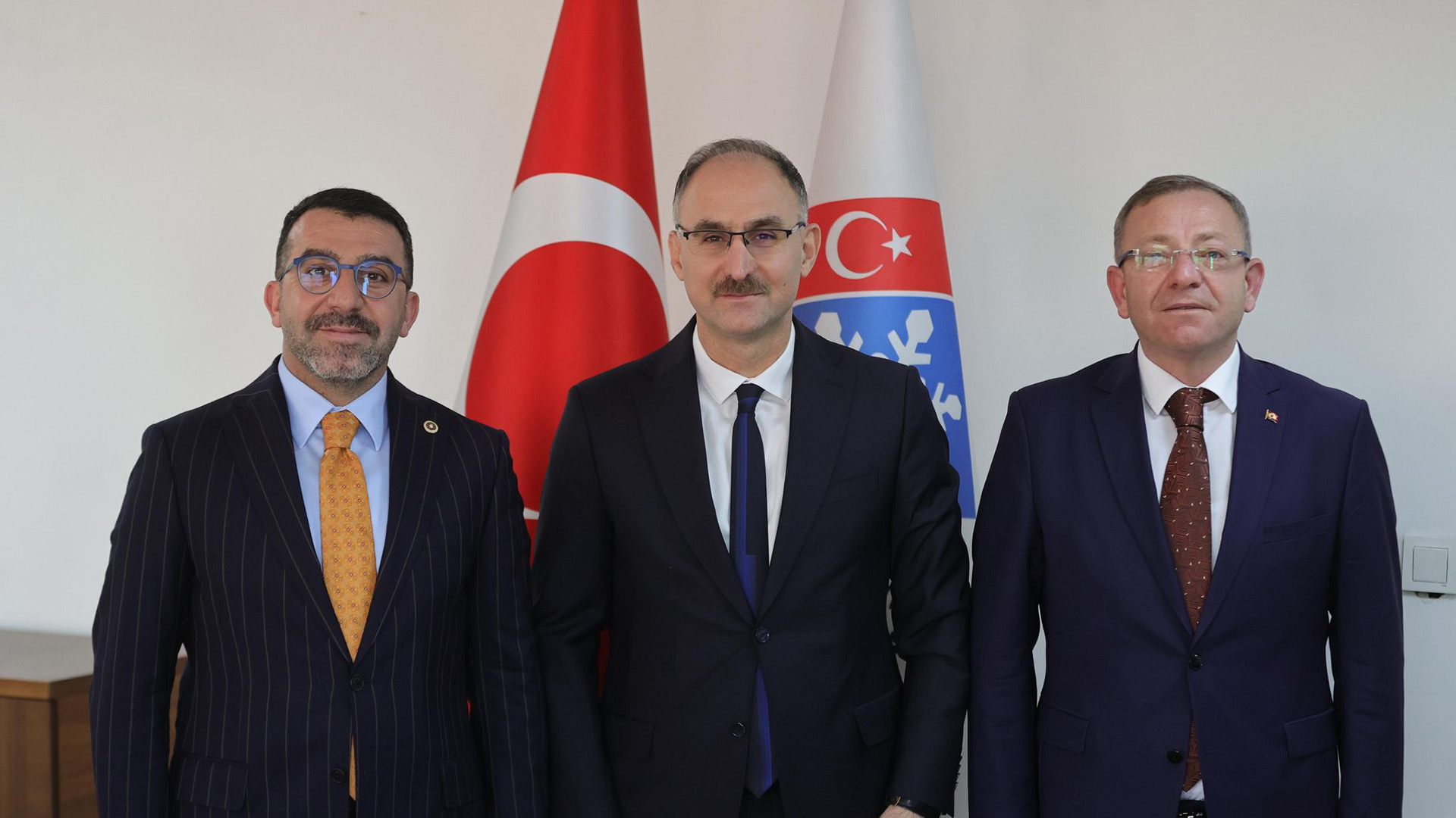 KARS VALİMİZ ZİYA POLAT VE MİLLETVEKİLİMİZ ADEM ÇAKLIN FEDERASYONUMUZU ZİYARET ETTİ